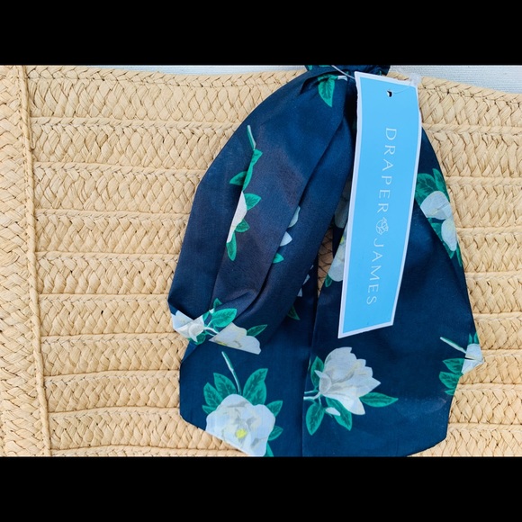 Draper James Straw bag with floral scarf 🌺 - Picture 2 of 4